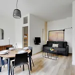 Chic Apartment -2BR-6P- Oberkampf-République